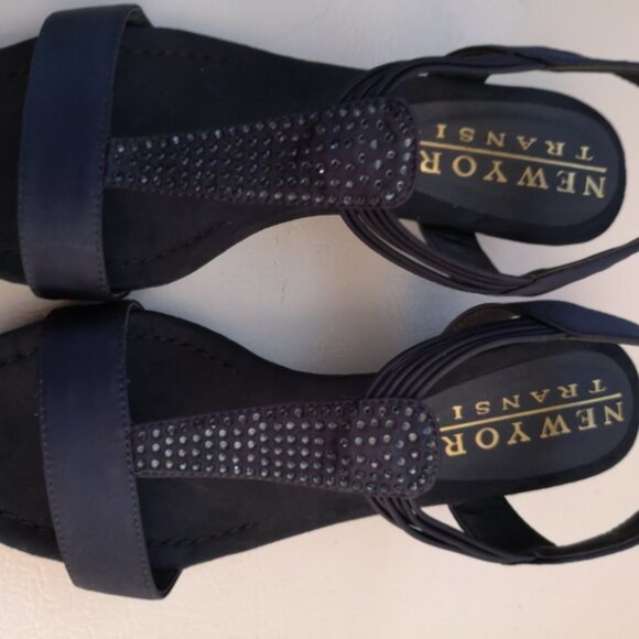 New York Transit Ladies Size 7M Wedge heel Navy Blue w/ Bling Sandals - Picture 4 of 4